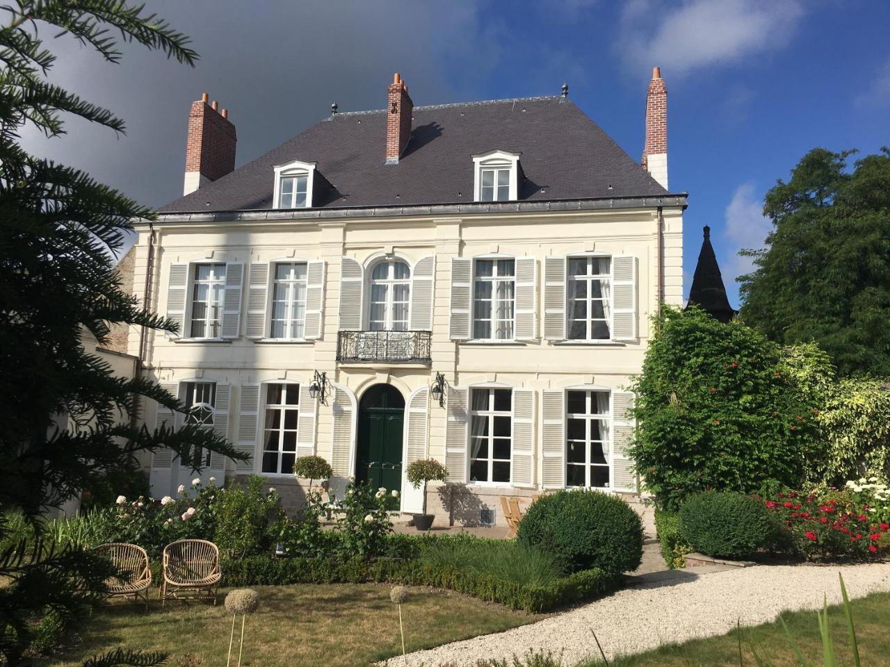 Bed and Breakfast Entre Cour Et Jardin Arras Exterior foto