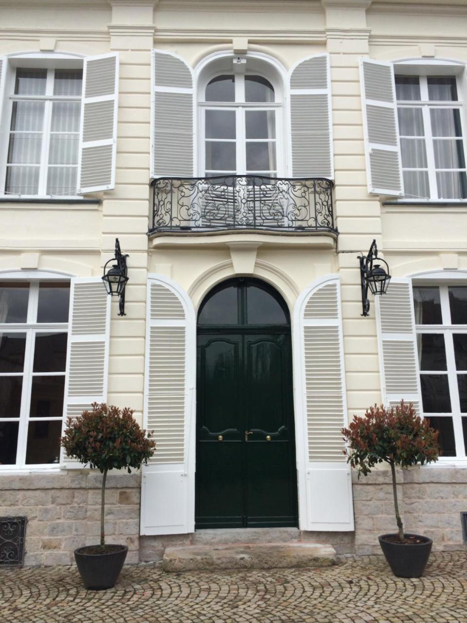 Bed and Breakfast Entre Cour Et Jardin Arras Exterior foto